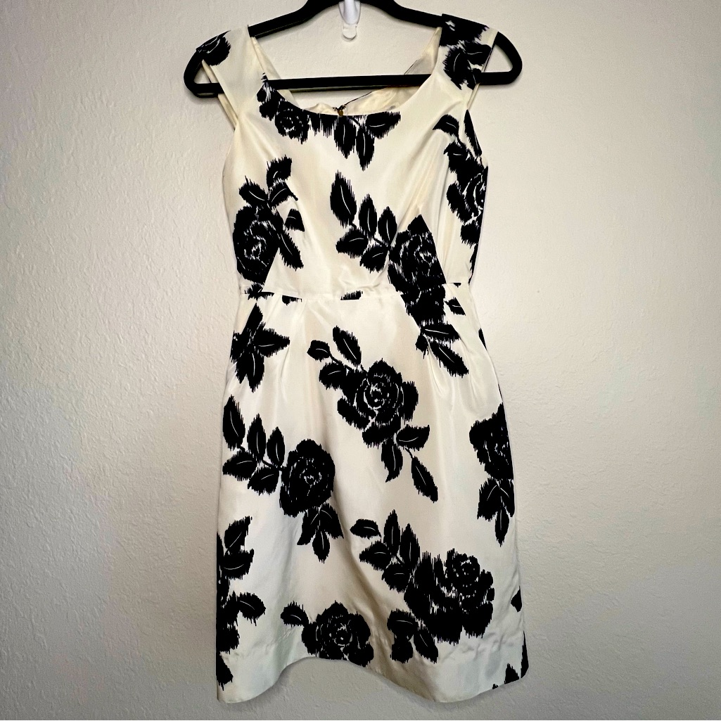 Kate Spade Cream And Navy Dress Pockets Size 0